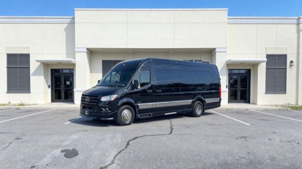 15 passenger sprinter van memphis