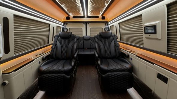 8 passenger sprinter van inside memphis