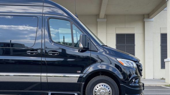 memphis 12 passenger sprinter van