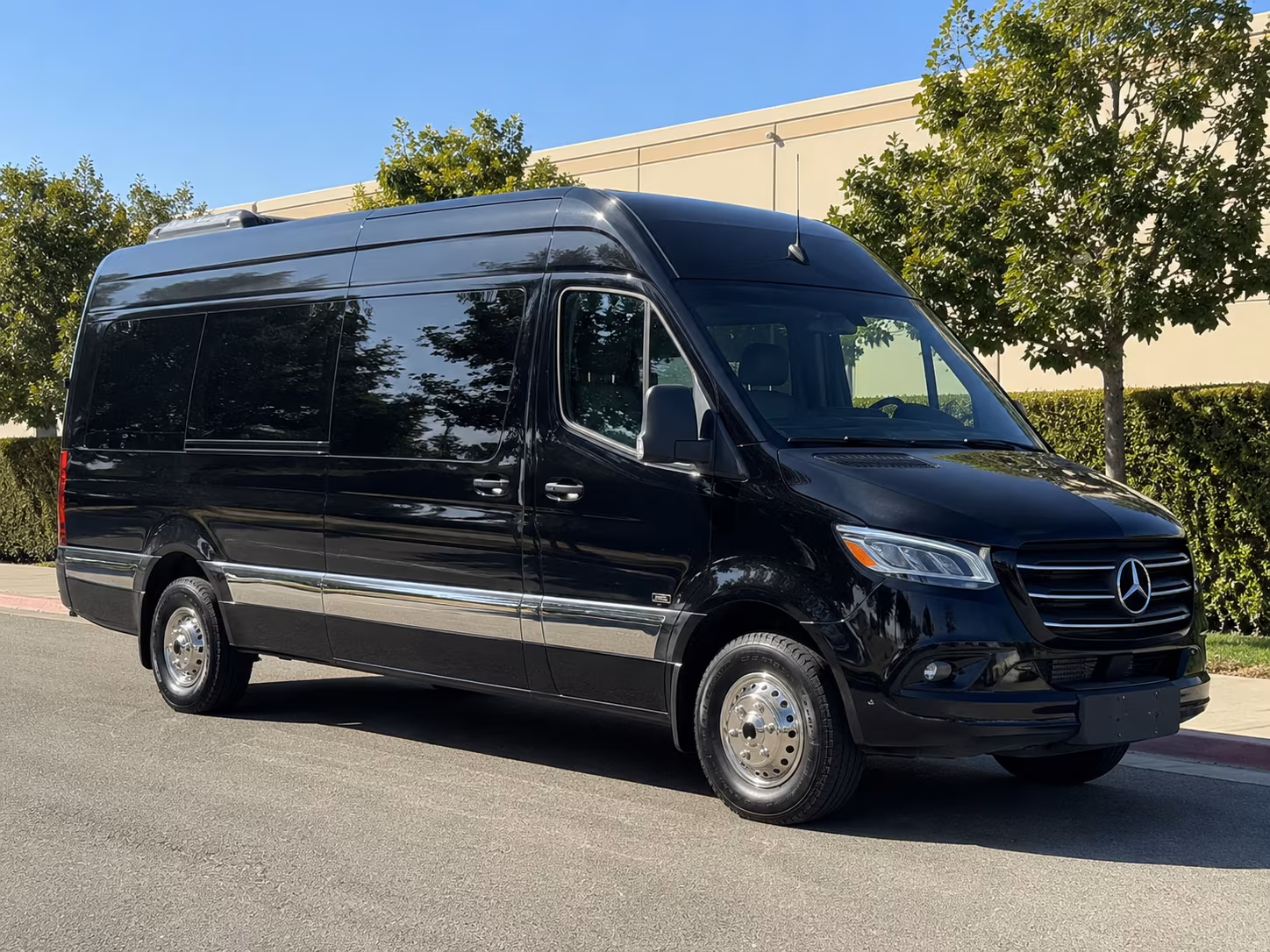memphis 10 passenger sprinter van
