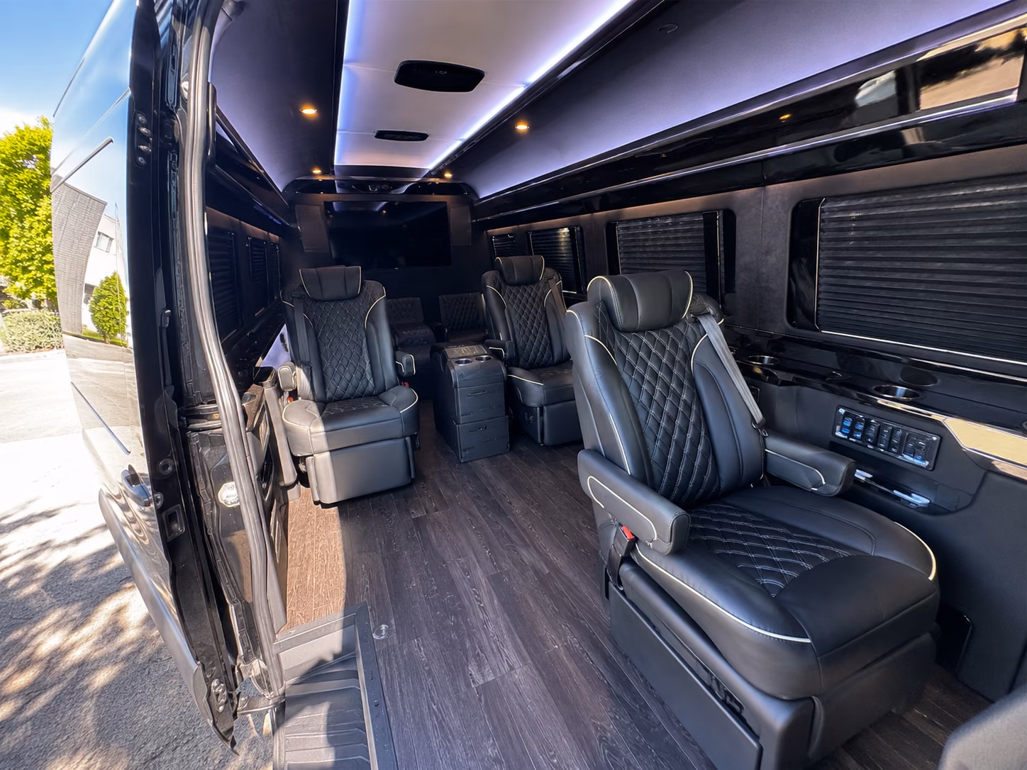 memphis 18 passenger sprinter van interior