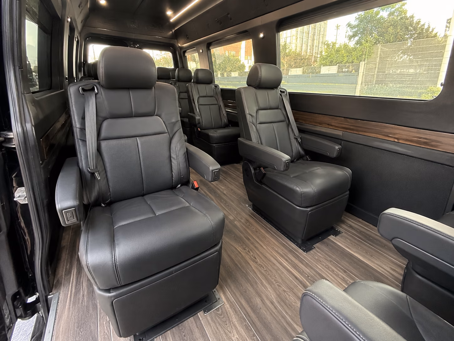 memphis 8 passenger sprinter van interior