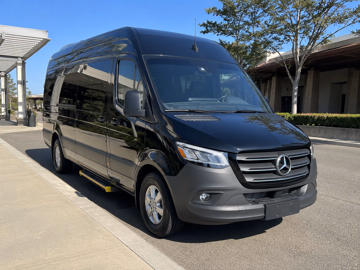sprinter van transfers to nashville international when your group flies into bna instead